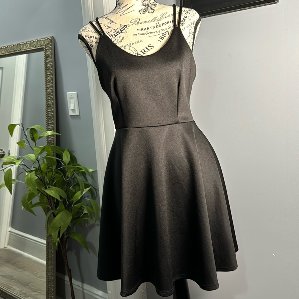 Finn & Clover Black Stretchy Racerback Scoop Neck Open Back Skater Dress M